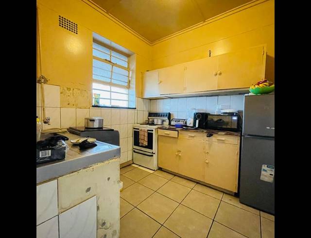 2 BEDROOM APARTMENT FOR SALE IN GERMISTON WEST